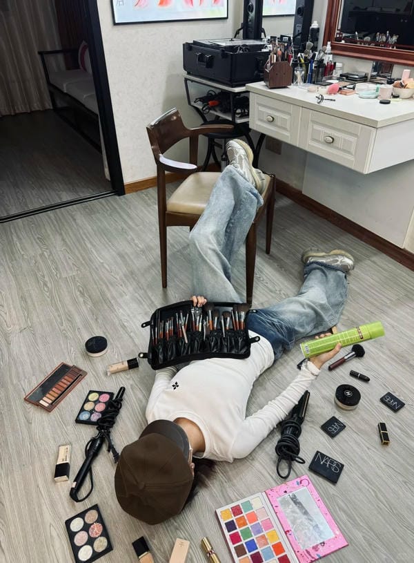 hình ảnh mệt mỏi 42