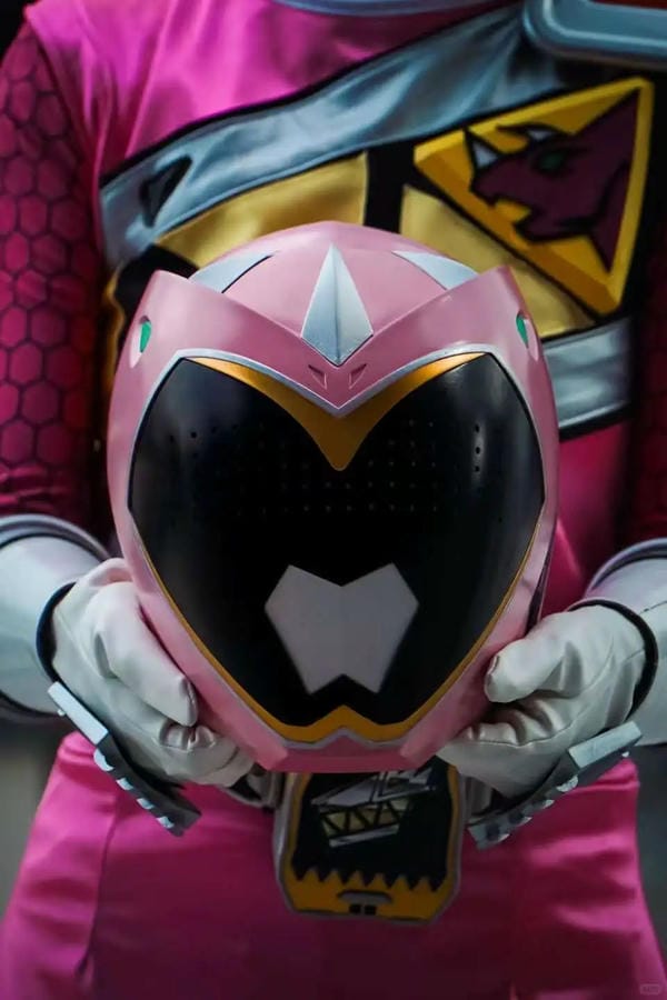 siêu nhân gao hồng 2